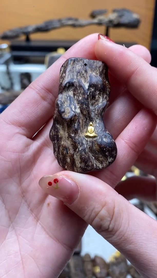 【闪购商品】沉香吊坠达拉干 瘤疤  原料