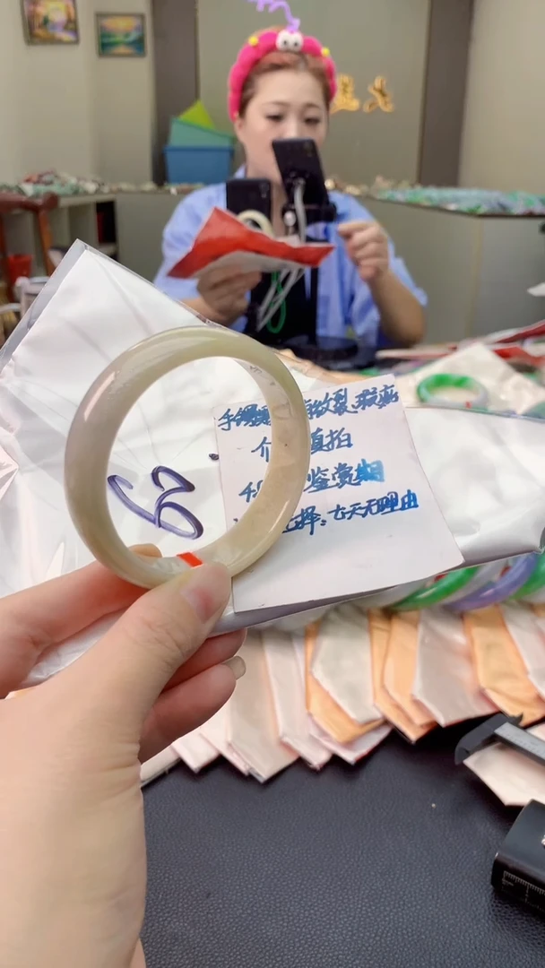 翡翠手镯未镶嵌0885352802