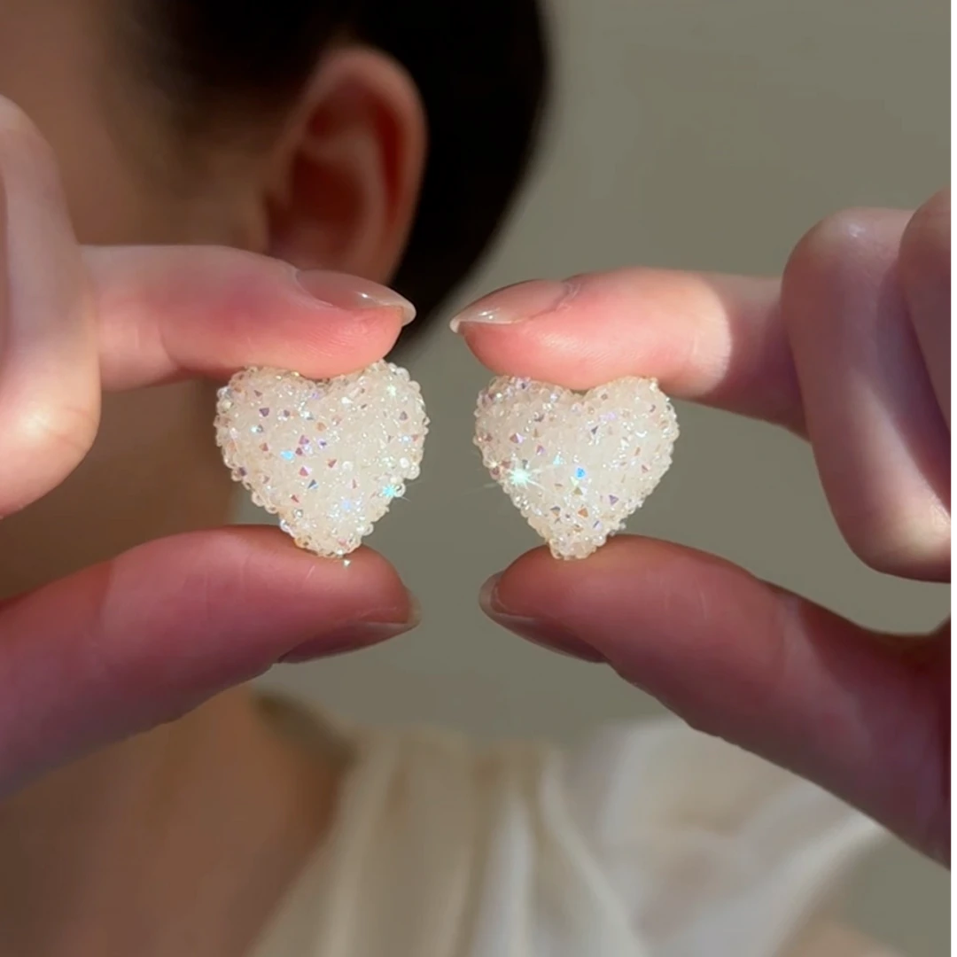 铜合金耳饰 【桃夭】轻奢设计感精致小众少女简约爱心耳钉甜美小巧