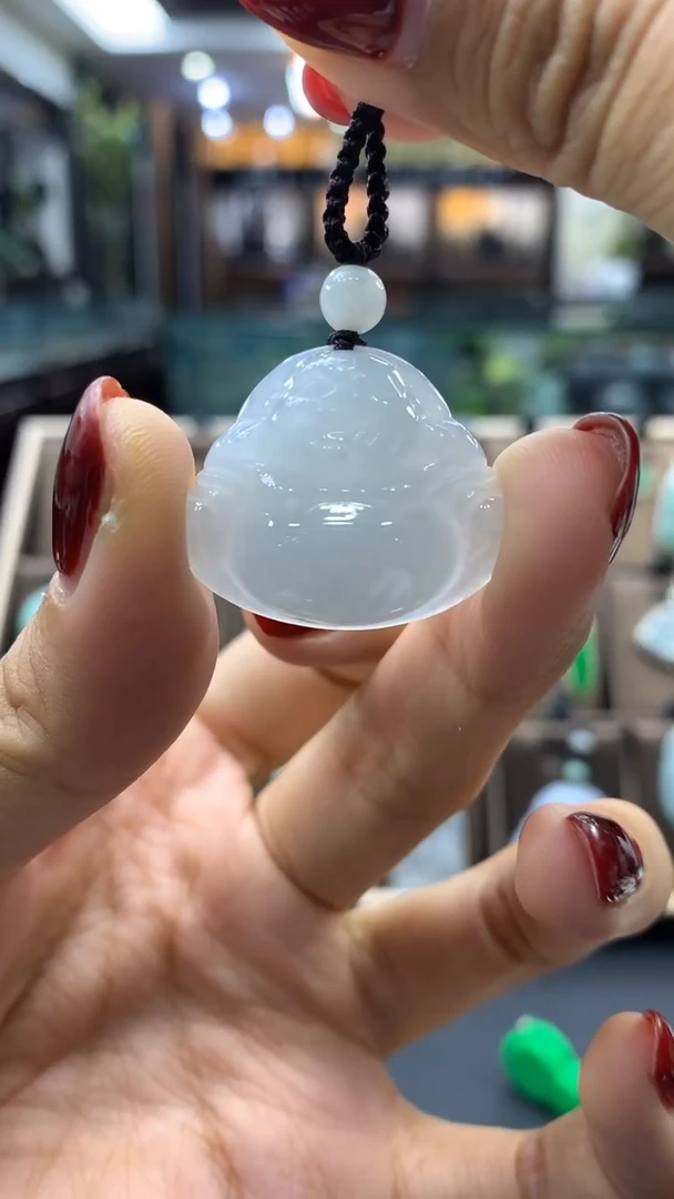 颈饰未镶嵌翡翠佛公