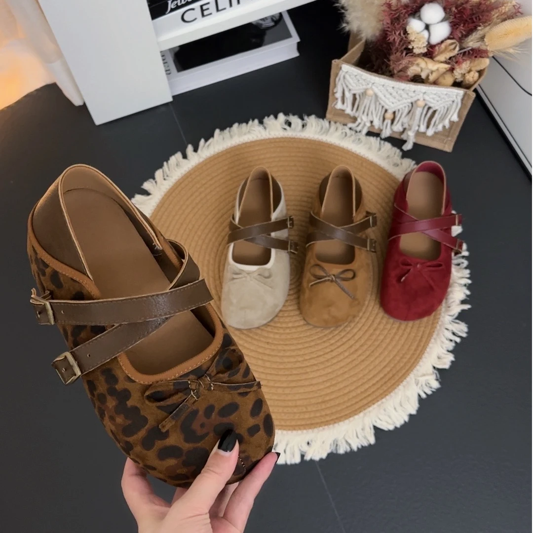 2025秋季新款超火百搭两穿显白设计感蝴蝶结韩版厚底勃肯鞋包头拖