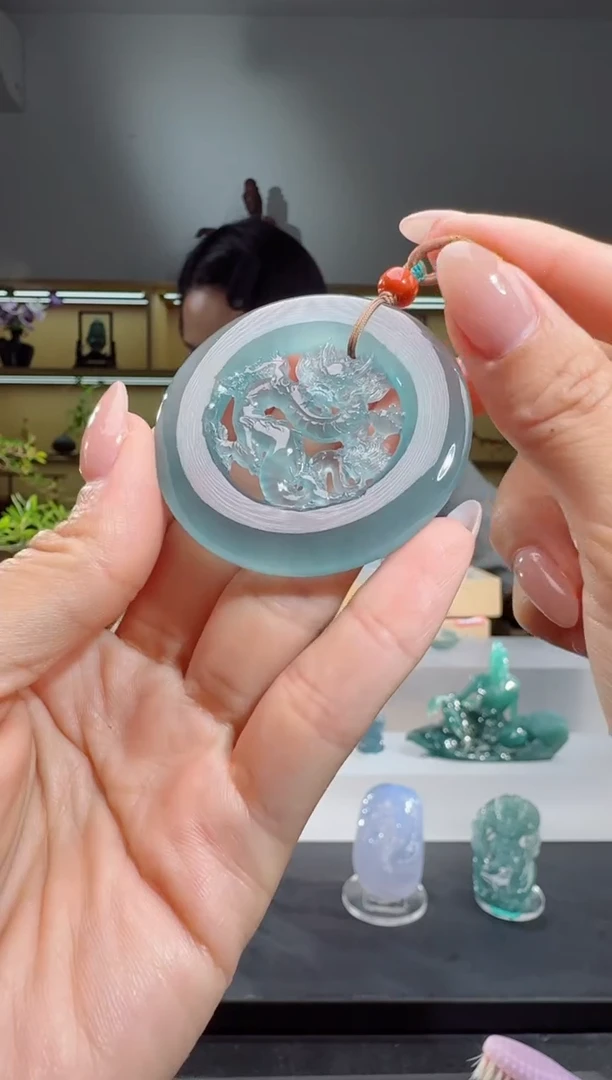 吊坠(不含链)未镶嵌翡翠龙牌