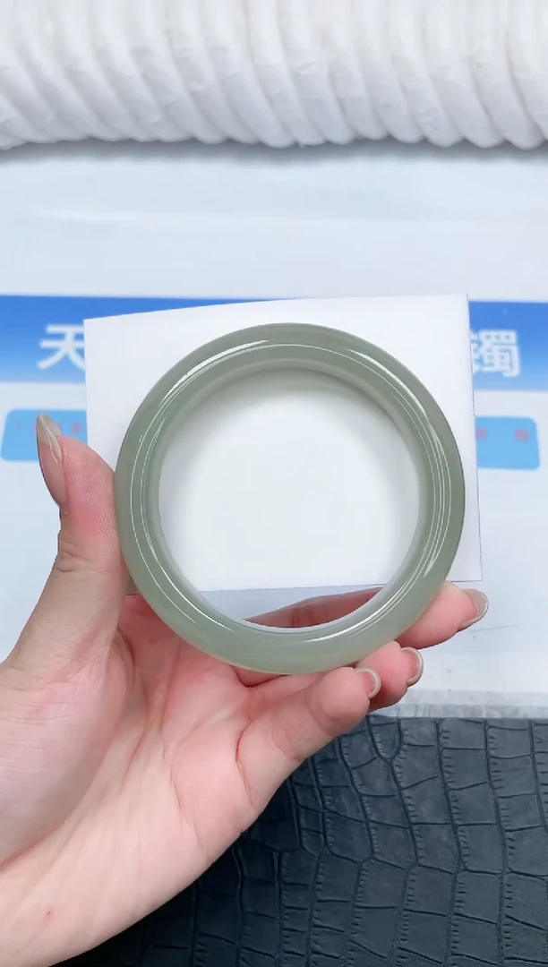 石英质玉手镯未镶嵌225-57.3