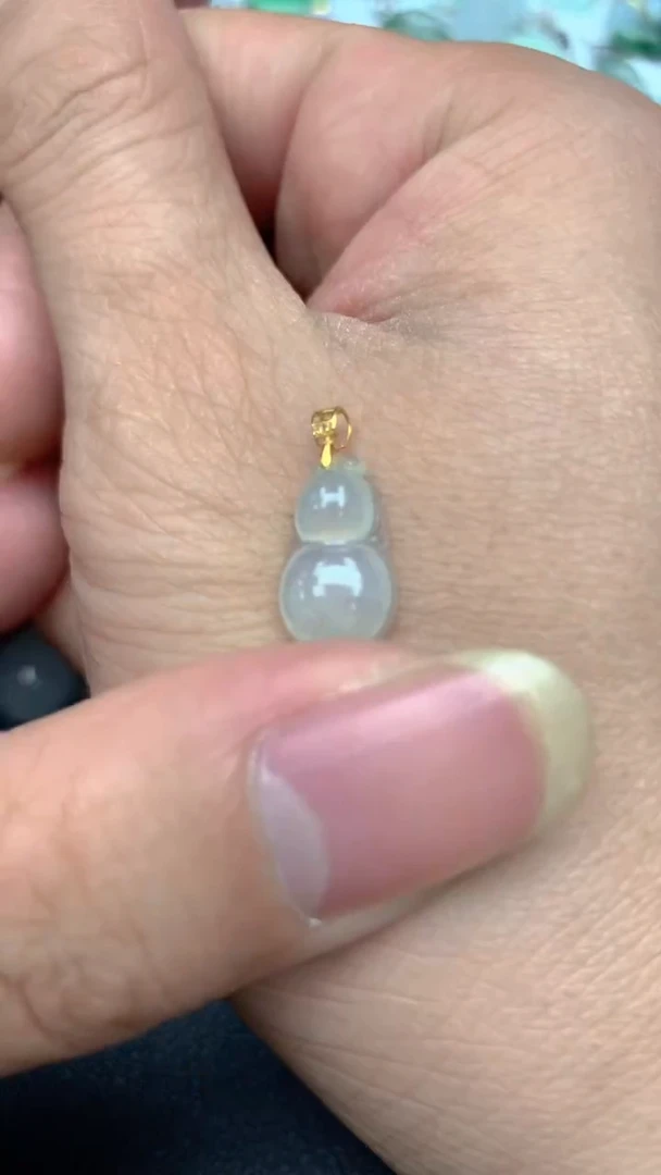 颈饰18K金镶嵌翡翠a货假一赔三支持复检百元上9元证书费自理