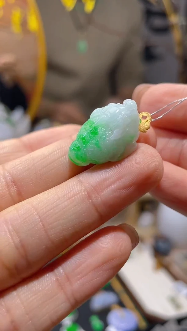 【闪购商品】翡翠颈饰18K金镶嵌假一赔三