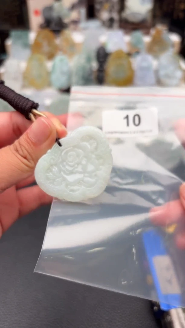 翡翠未镶嵌颈饰天然翡翠吊坠10