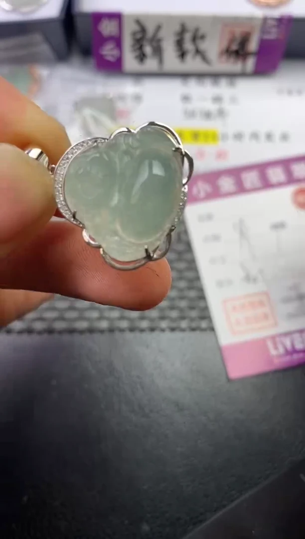 颈饰银S925镶嵌翡翠w****0挂件