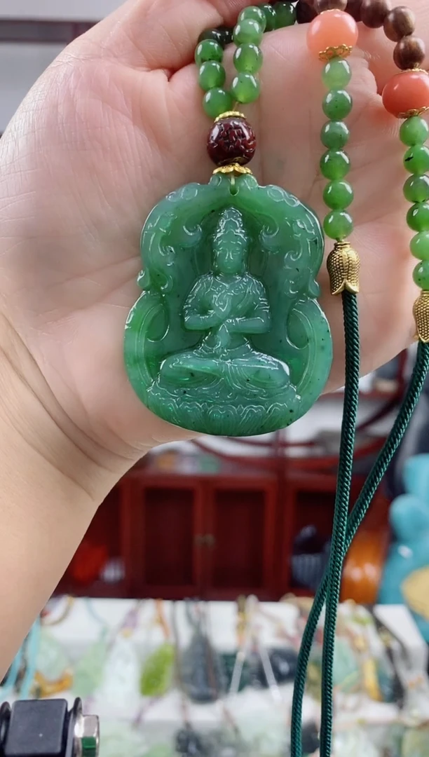 颈饰未镶嵌和田玉度母