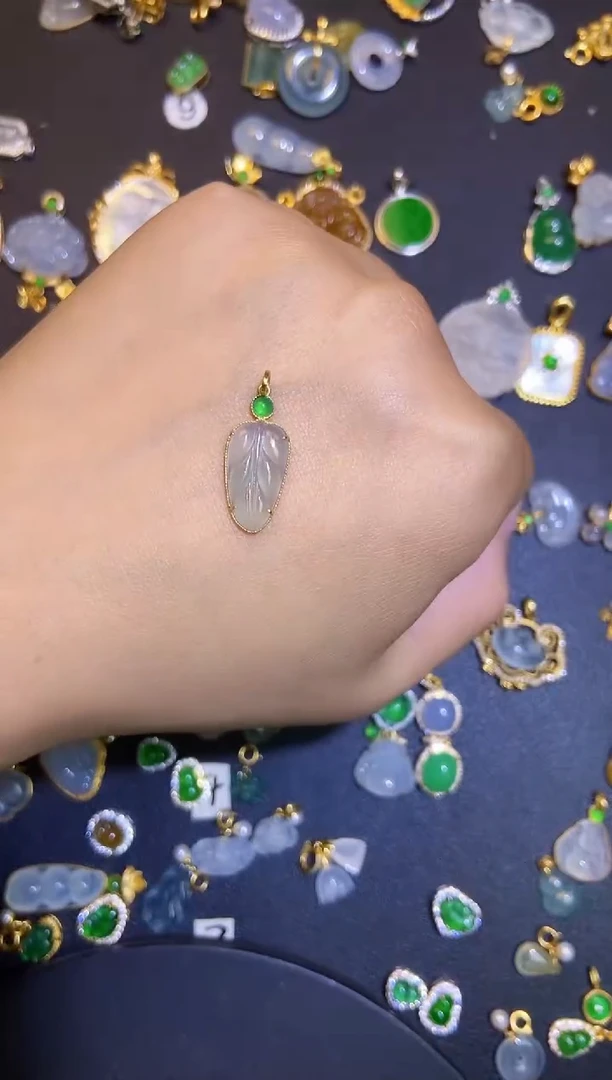 翡翠18K金镶嵌吊坠(不含链)天然A货翡翠