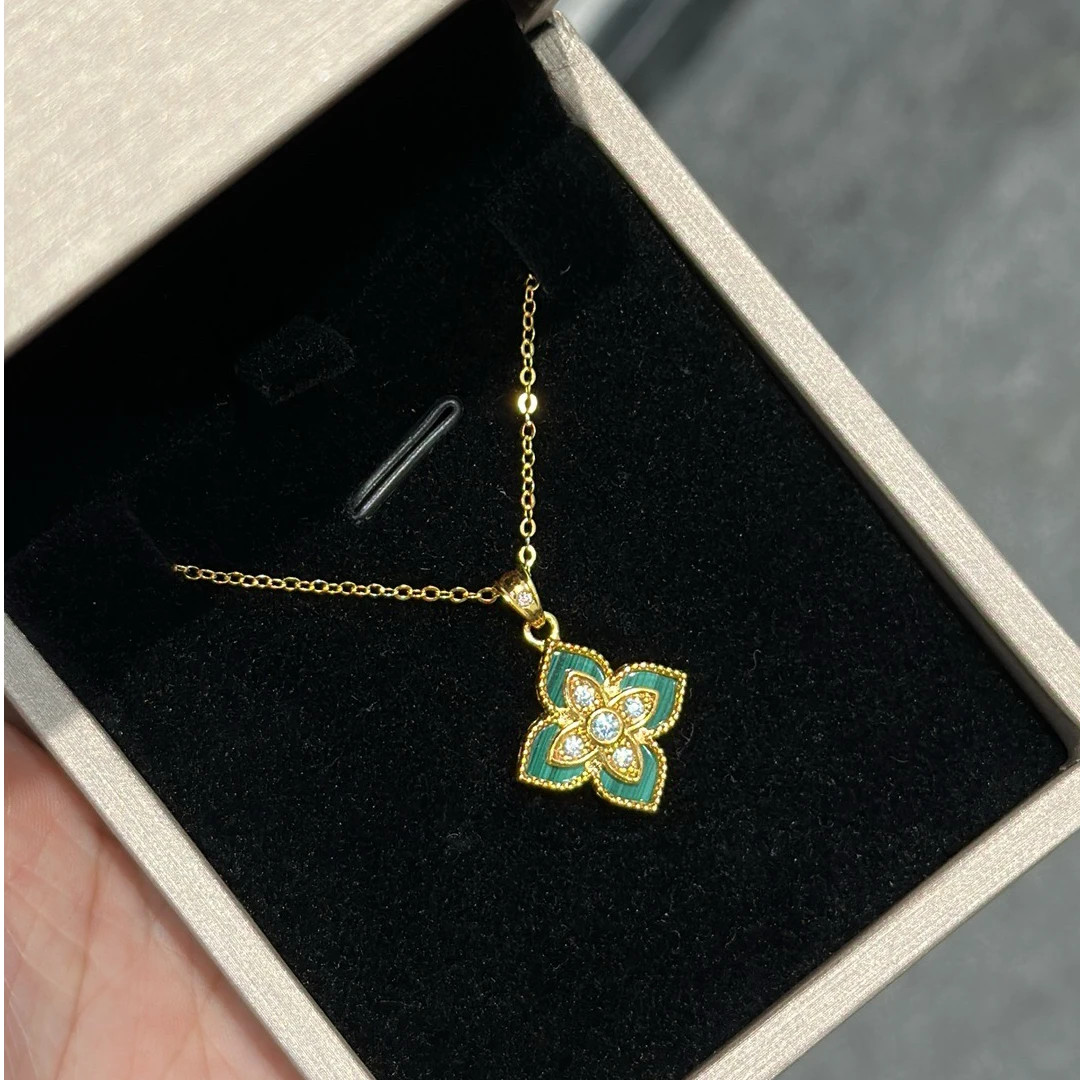 18K金四叶草项坠锁骨链气质AU750镶嵌幸运草项坠颈饰品女新款精美