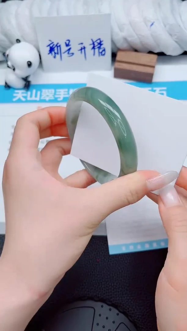 石英质玉手镯未镶嵌194-64.5