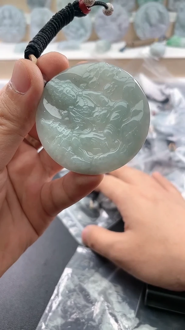 翡翠未镶嵌颈饰..../6/2/ 358