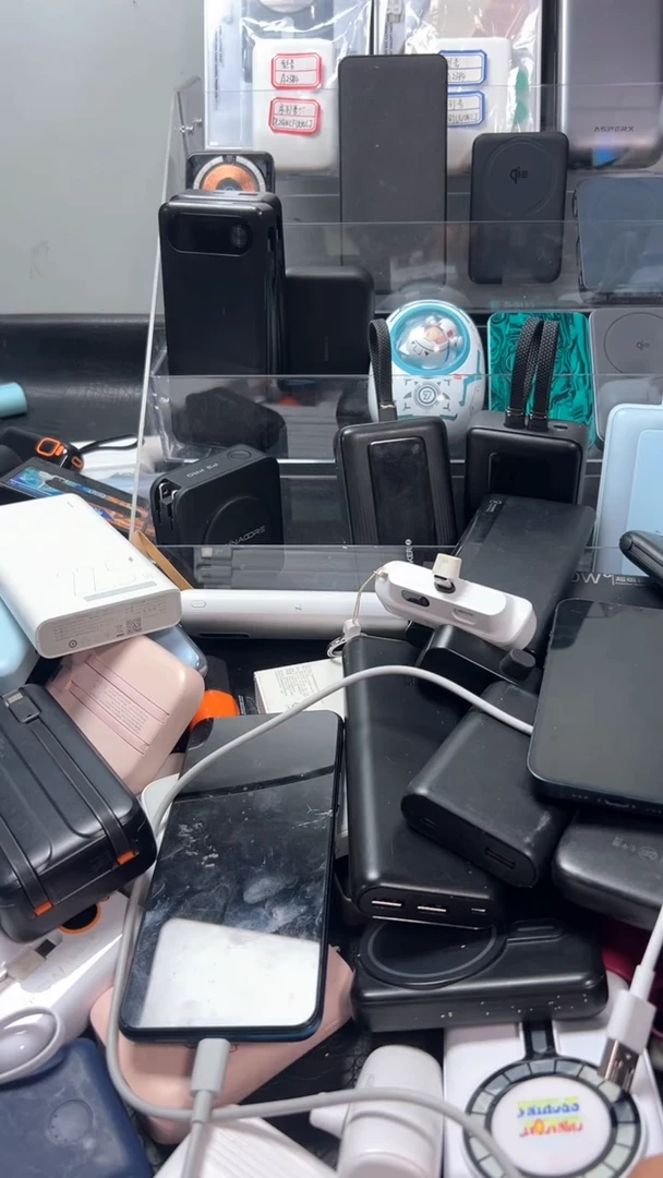 夹子款十****溜精品数据线1111