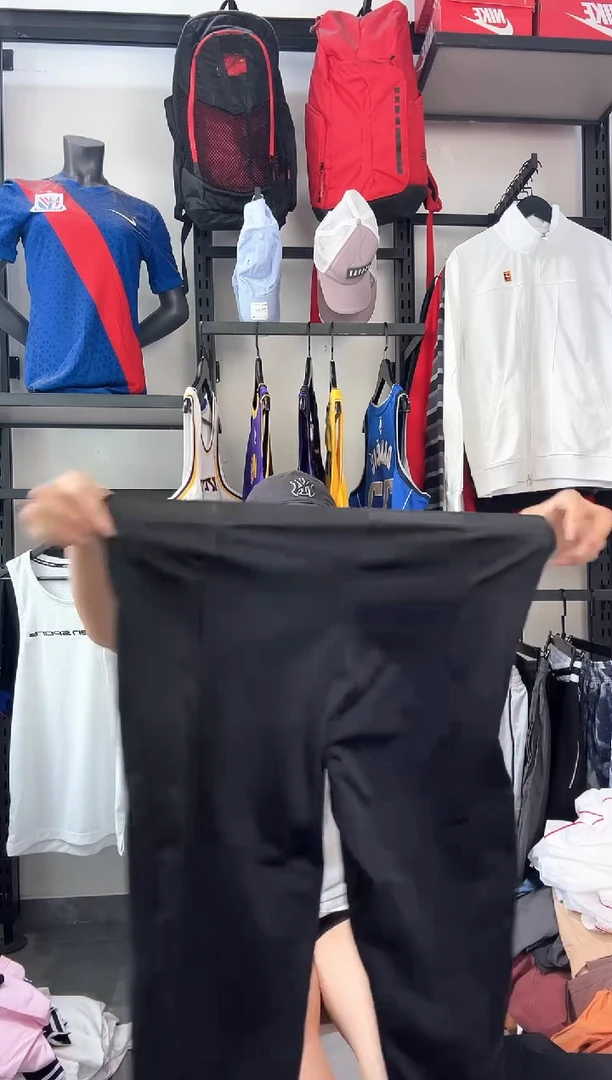 818·编码  耐克卫衣瑕疵修复以直播间过款为准 尺码·175