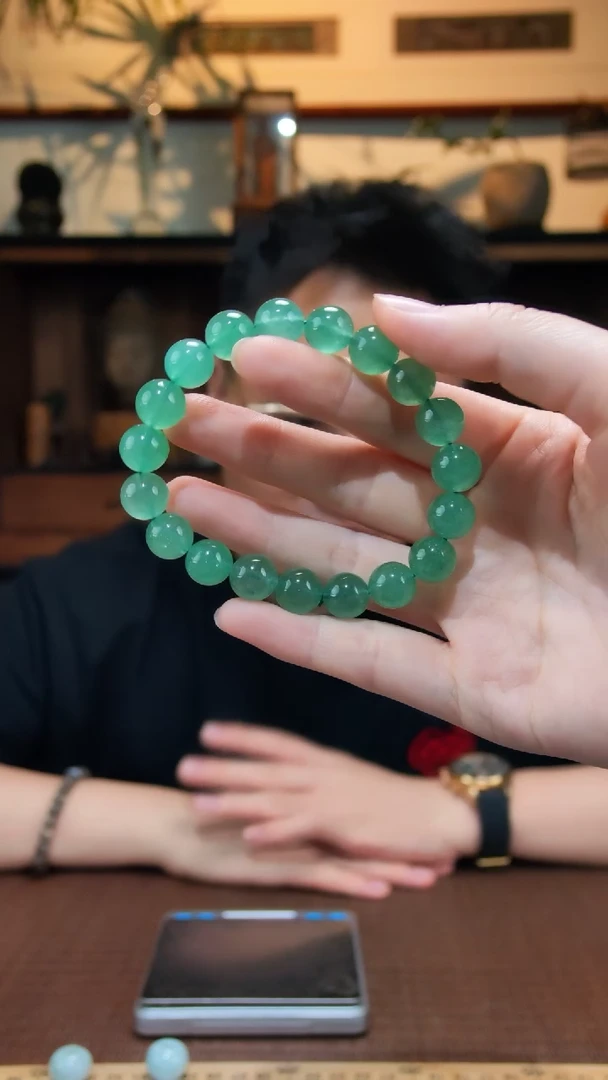 石英质玉手串未镶嵌绿草莓晶手串ZD11*