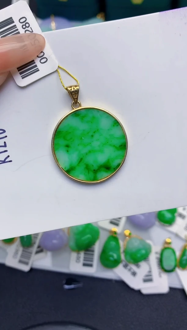 颈饰未镶嵌翡翠缅甸天然翡翠A货