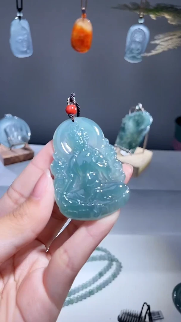 颈饰未镶嵌翡翠度母