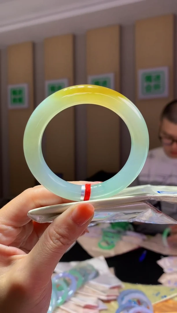 未镶嵌手镯翡翠- C107圈口 54全款10.9万 定金2万