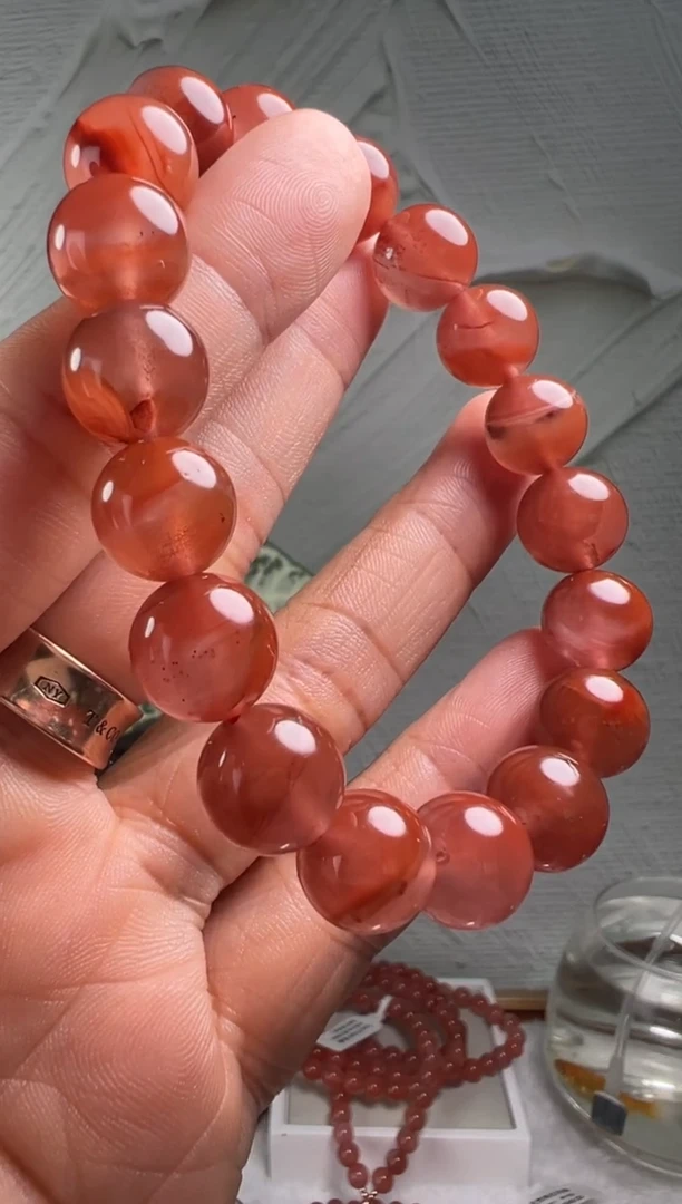 手串未镶嵌南红玛瑙南红玛瑙（默认微瑕)