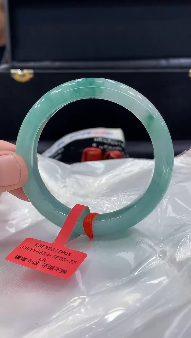 未镶嵌手镯翡翠翡翠手镯