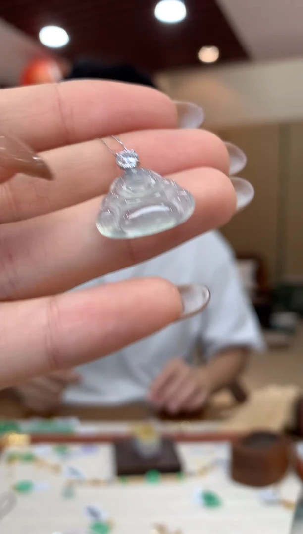 吊坠(不含链)18K金镶嵌翡翠佛公