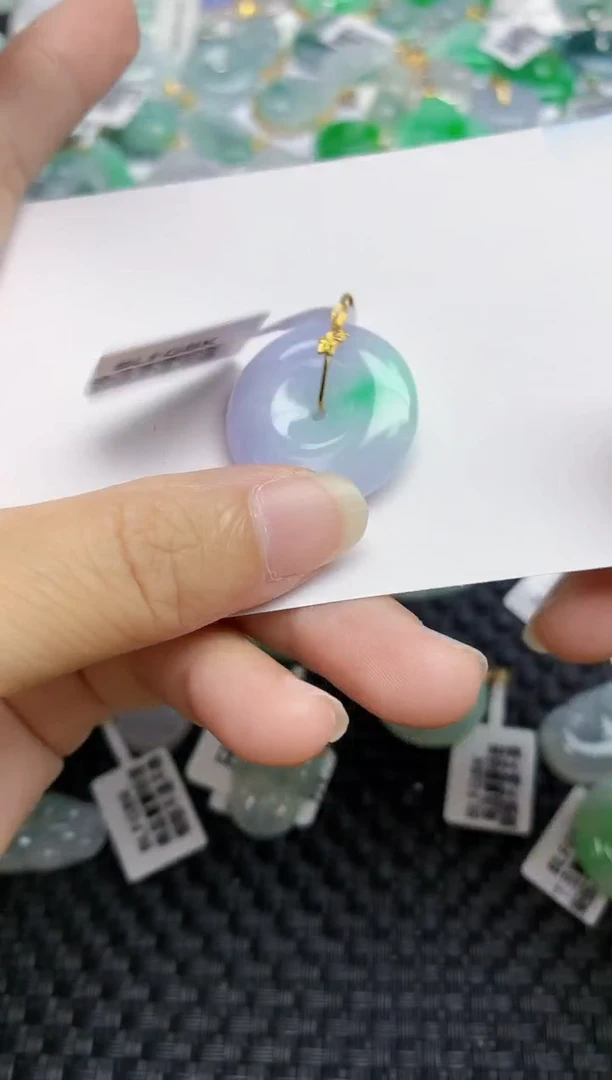 翡翠18K金镶嵌颈饰天然A货翡翠