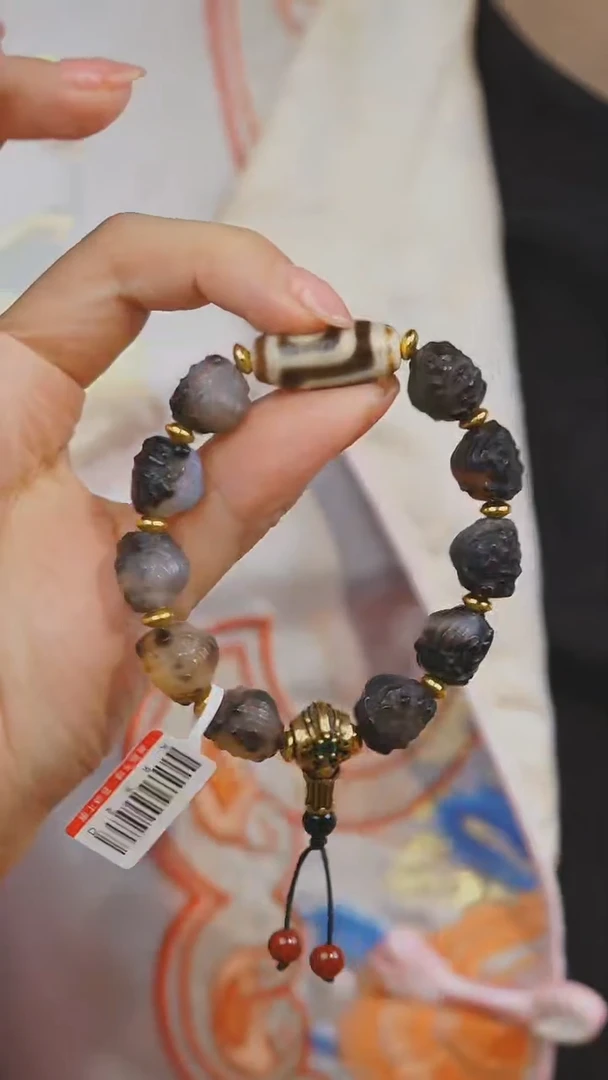 【闪购商品】玛瑙/玉髓手串未镶嵌多样性发其一