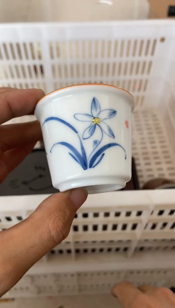 杯无运费险有瑕疵的摄影的产品有使用过的痕迹有点脏介意勿拍