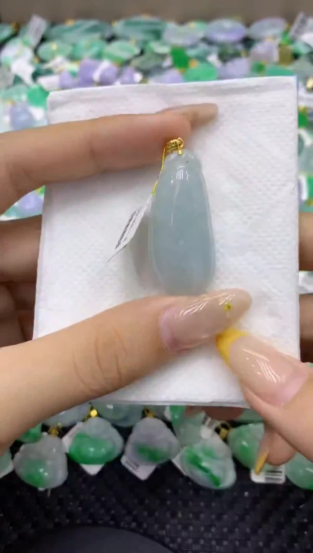 颈饰未镶嵌翡翠天然缅甸翡翠A货