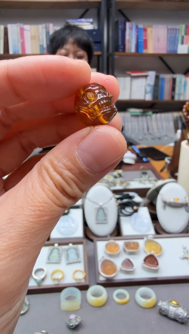 琥珀颈饰未镶嵌配珠2