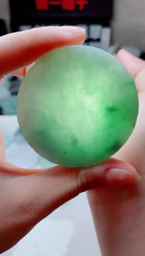 翡翠未镶嵌颈饰4698......