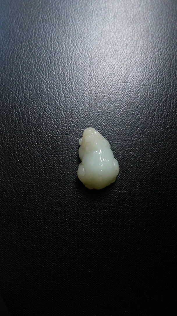 颈饰未镶嵌和田玉貔貅