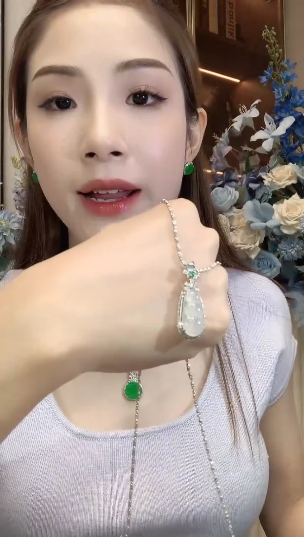 翡翠18K金镶嵌吊坠(不含链)A7翡翠多样性发货一件