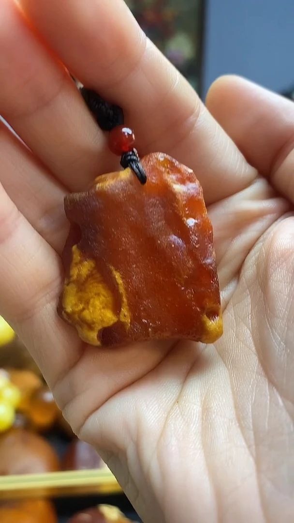 琥珀颈饰未镶嵌吊坠
