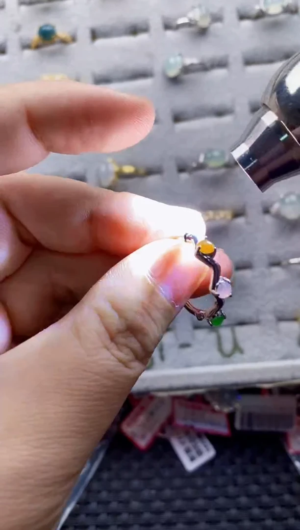 翡翠戒指银S925镶嵌10000000     8