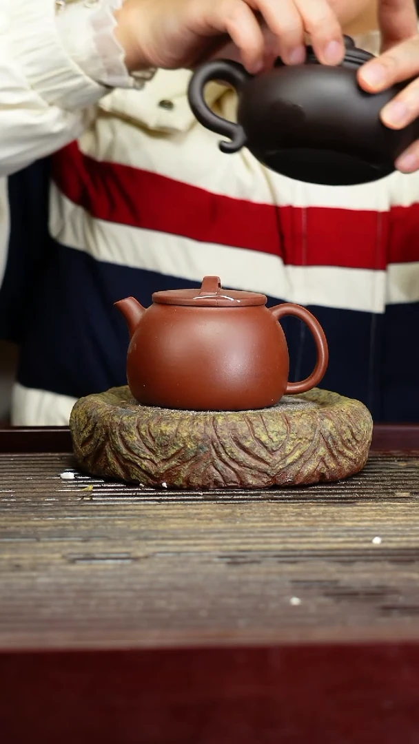 宜兴原矿紫砂壶茶壶宜兴原矿紫砂壶茶壶150C