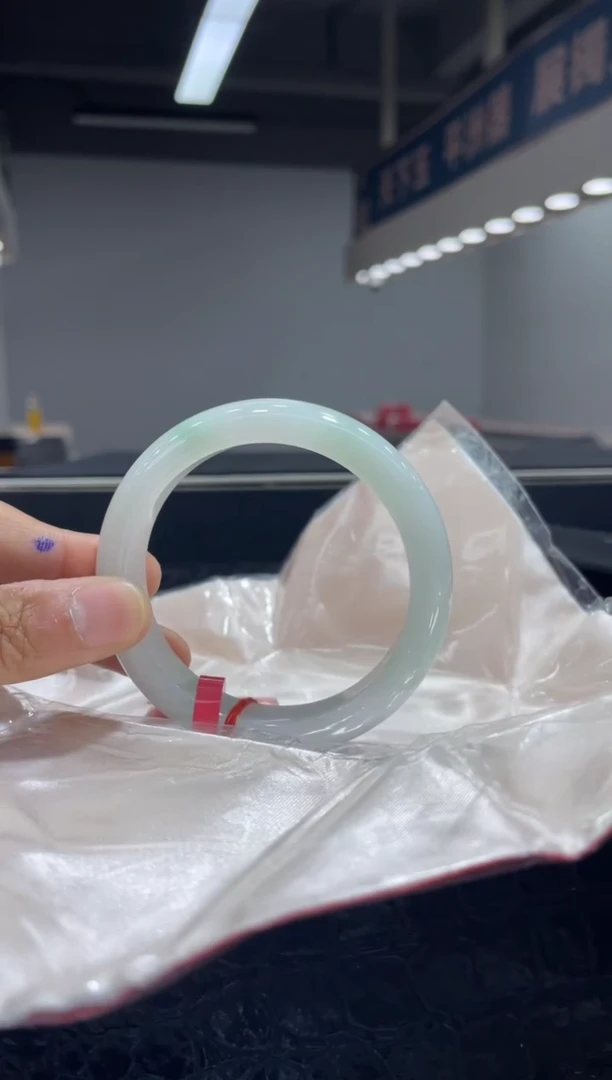 未镶嵌手镯翡翠2