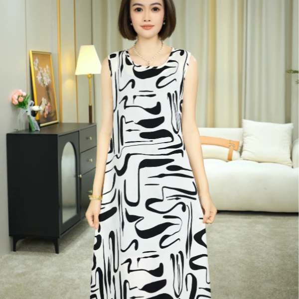 新款时尚百搭淑女装女式女士连衣裙显瘦气质无袖黑白条