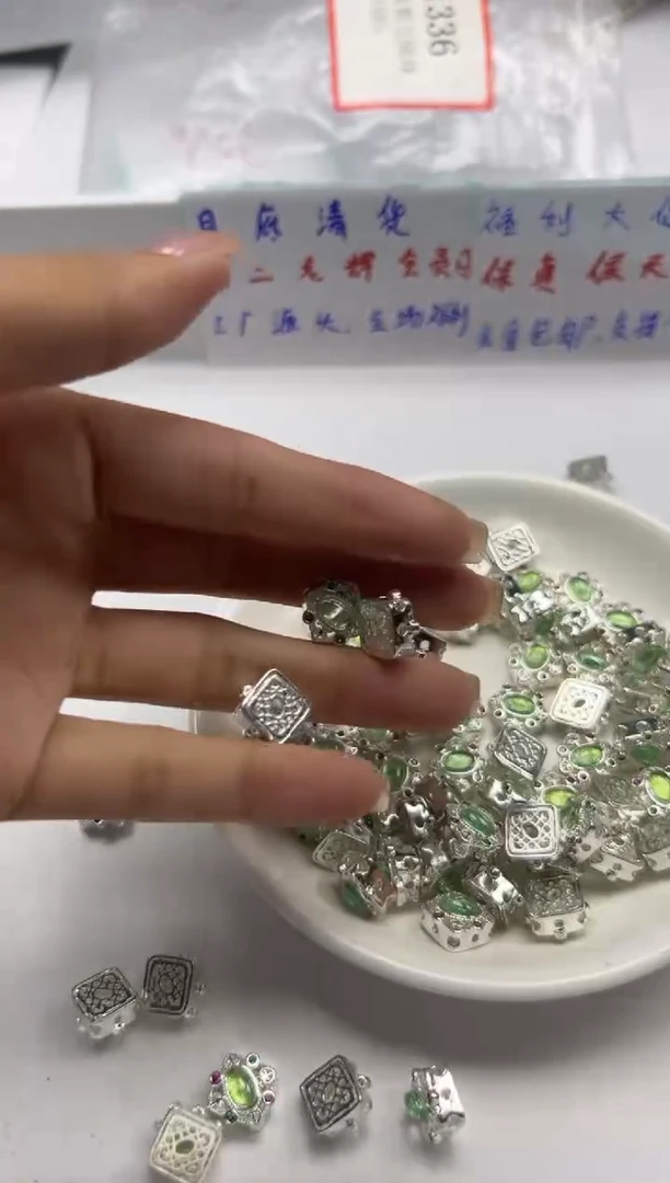 银S800镶嵌颈饰碧玺X1336绿碧玺银方隔珠*3个