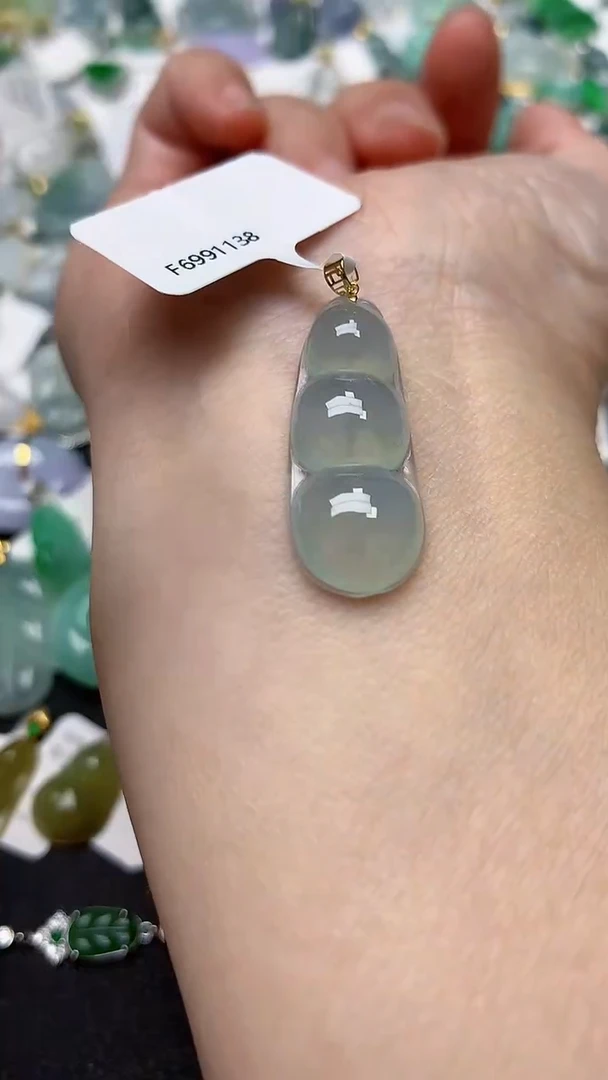 颈饰18K金镶嵌翡翠天然缅甸A货翡翠