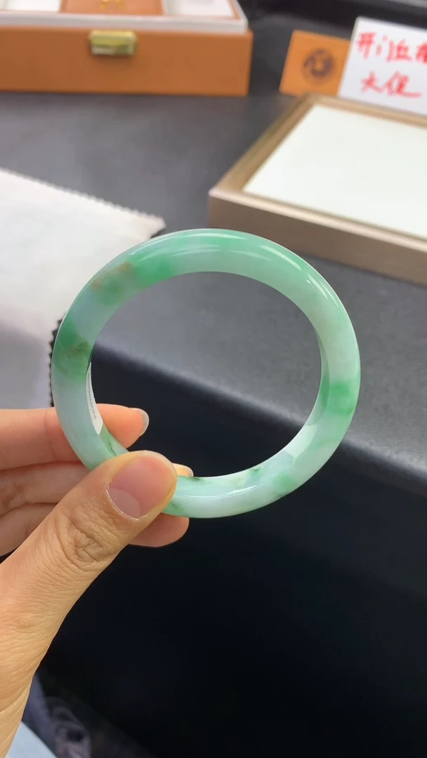 未镶嵌手镯翡翠退货需手镯吊牌标签完好 56.5正圈