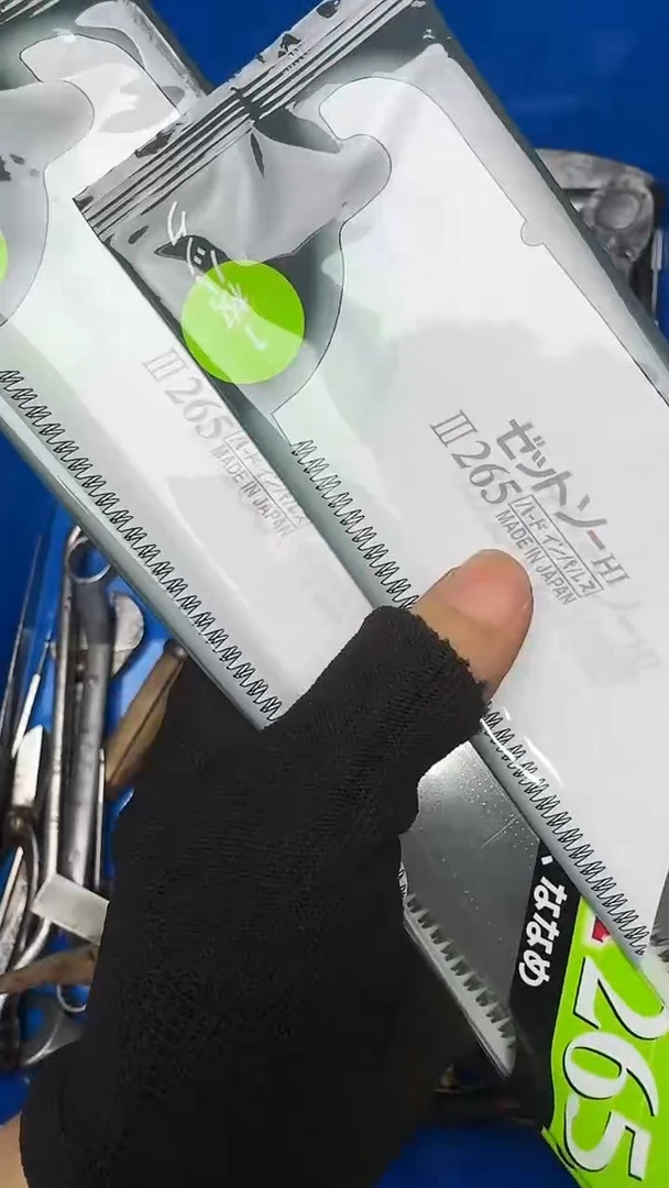 东***刀五金工具钳子凿子等25