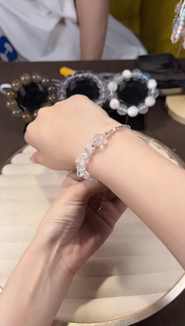 水晶手链未镶嵌白水晶碎石手链