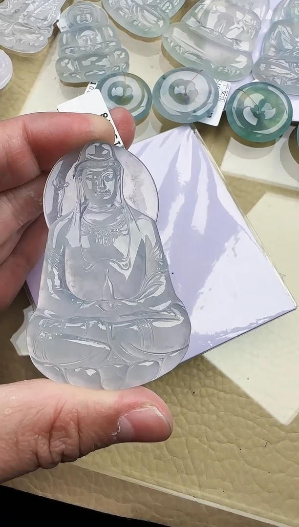 颈饰未镶嵌翡翠Z**周缅甸翡翠a货