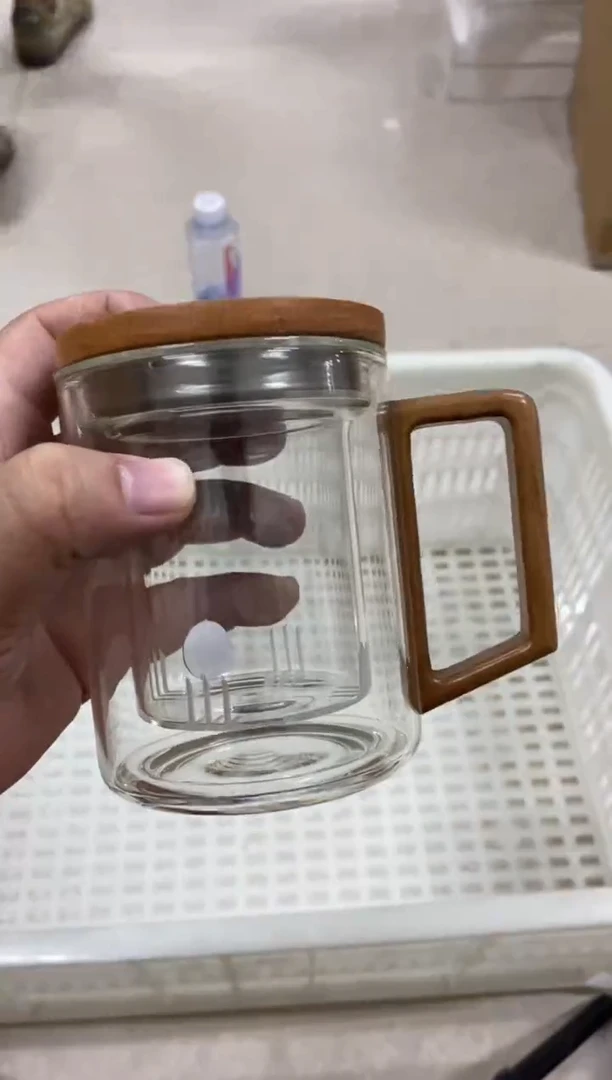 无运费险有瑕疵的摄影的产品有使用过的痕迹有点脏介意勿拍