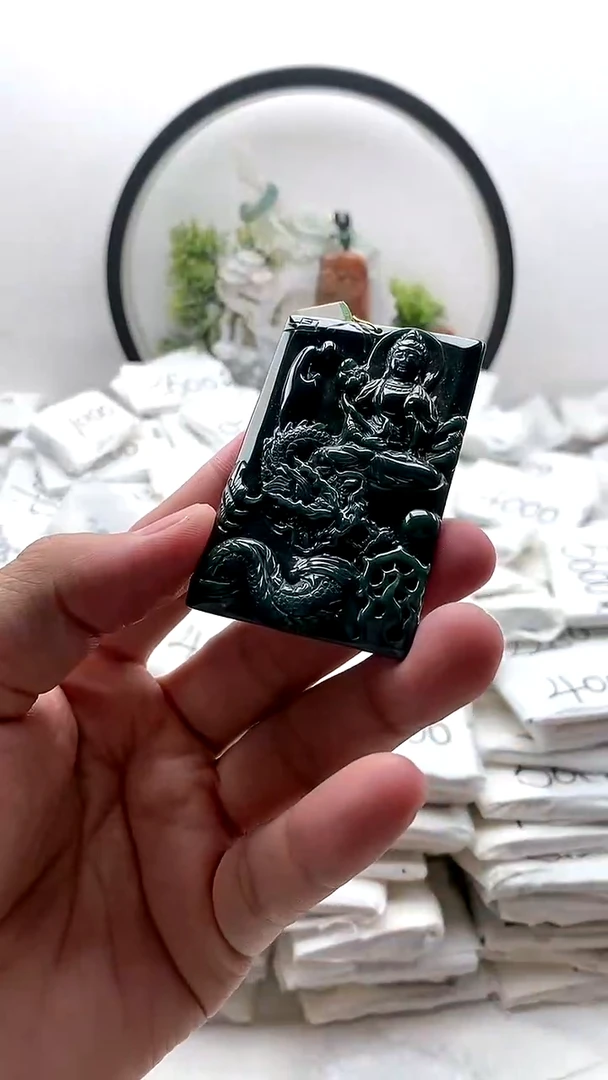 颈饰未镶嵌翡翠大势至