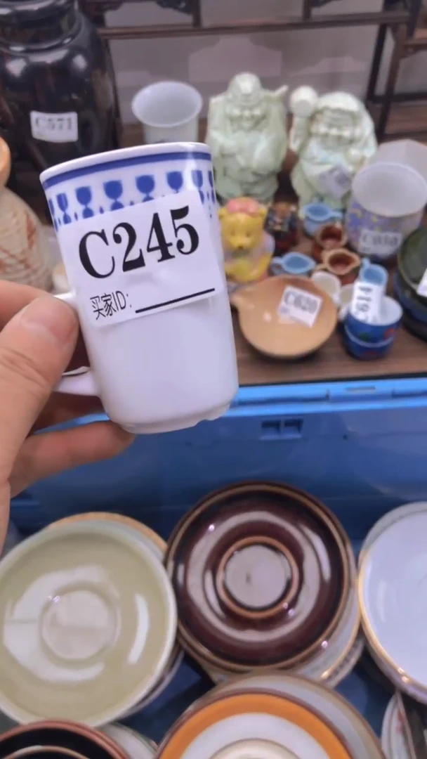 瓷片J****W A龙华精品陶瓷店