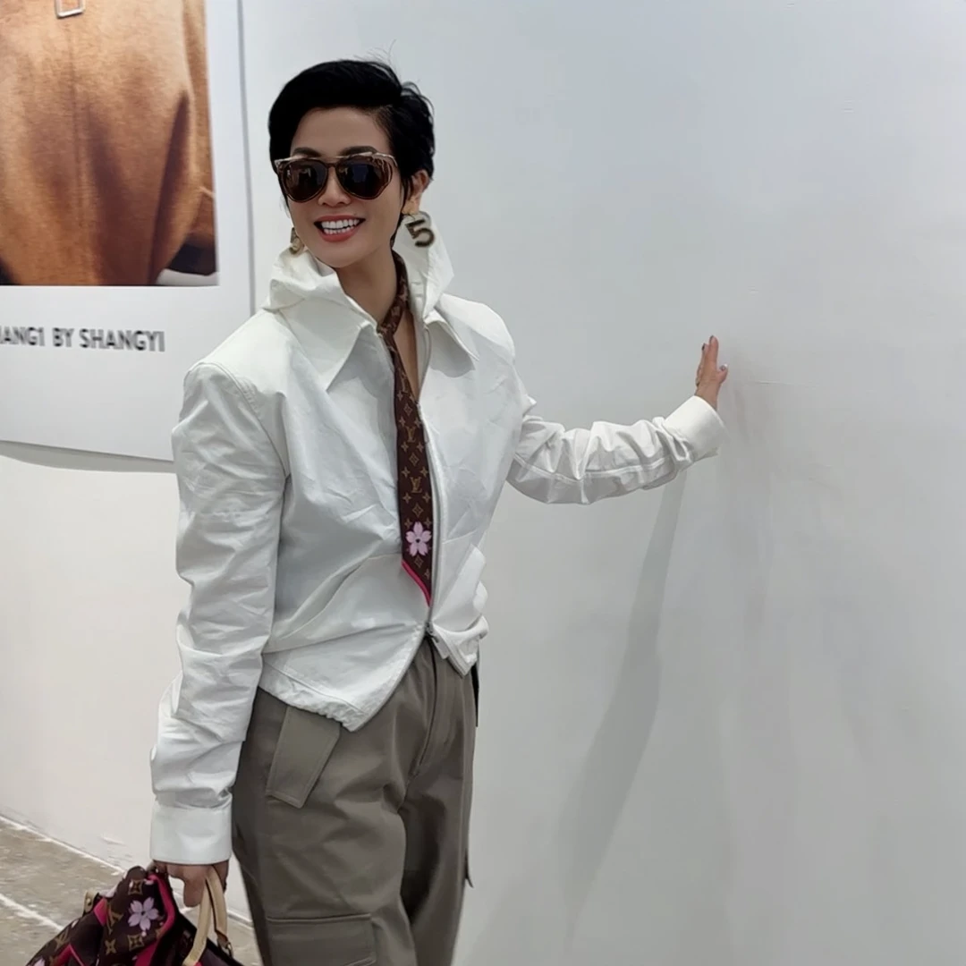 【顾文婷推荐】YOUWEI有尾 帽衫 短款连帽口袋衬衫 Y1624315