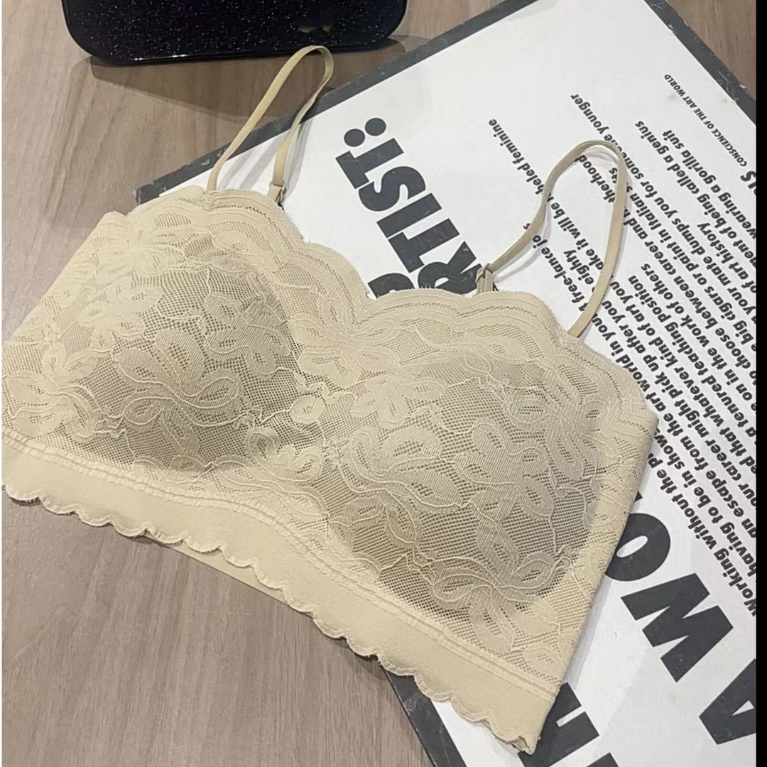 5877 新款无痕性感内衣女小胸聚拢上托显大新款蕾丝美背