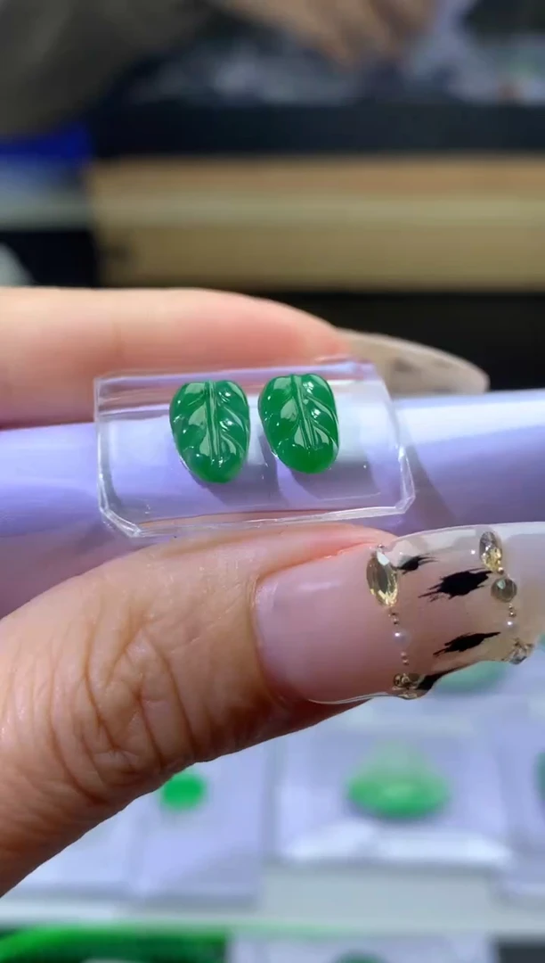 未镶嵌定制翡翠毛货